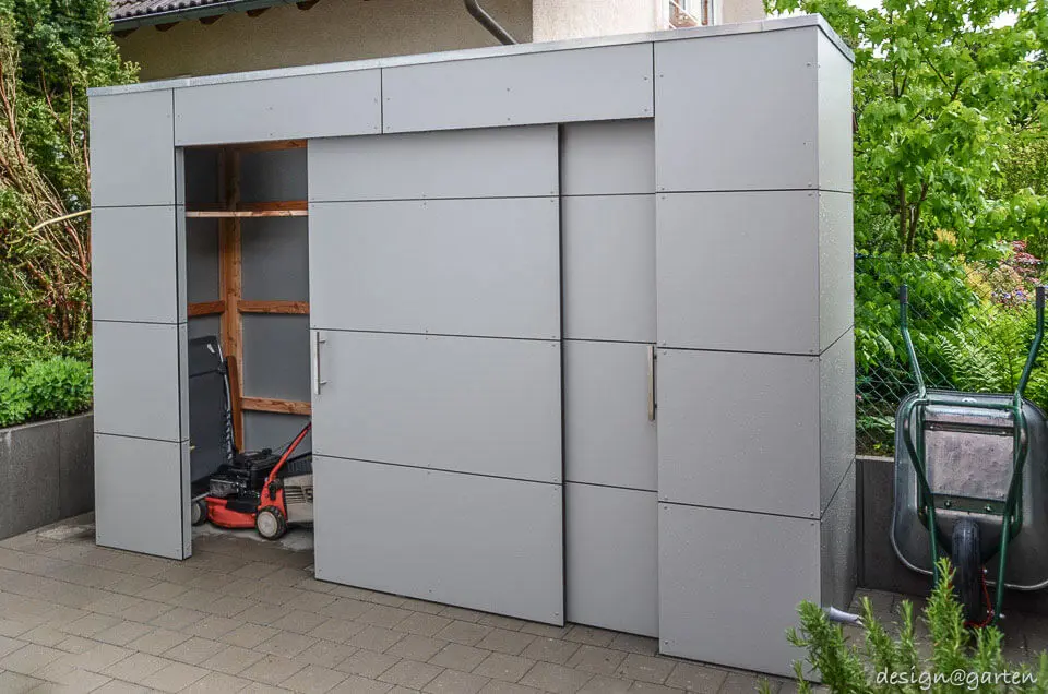 Sonderanfertigung: Kleines, schmales Gartenhaus in grau