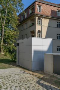 Design Gartenhaus mit Dachbegrünung  in Leipzig Mitte