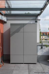Terrassenschrank H XL 130 auf einer Dachterrasse in München - Schwabing