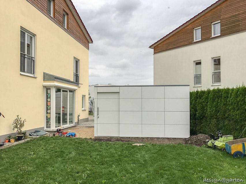 Gartenhaus @gart nach Maß mit schräger Wand & 2 Schiebetüren in 86551
