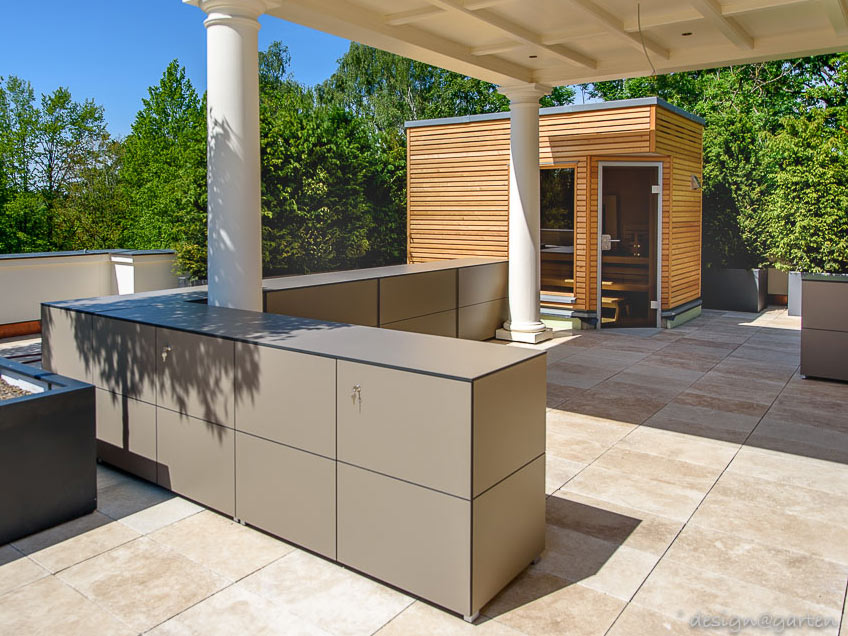 Terrassenschrank nach Maß