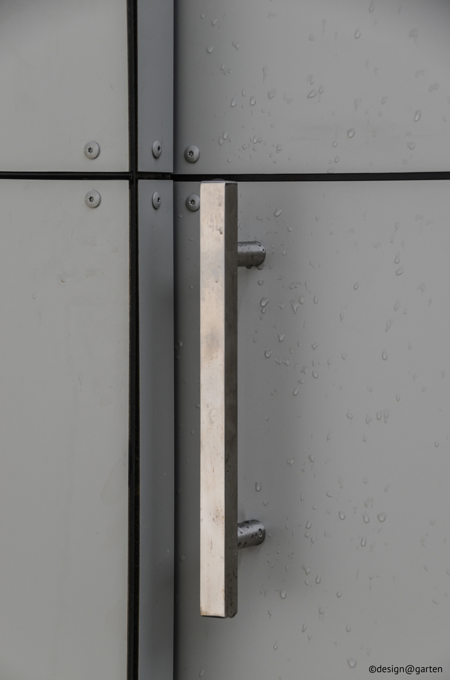 Gartenhaus / Gartenschrank mit 2 großen Schiebetüren in 75181 Pforzheim 8