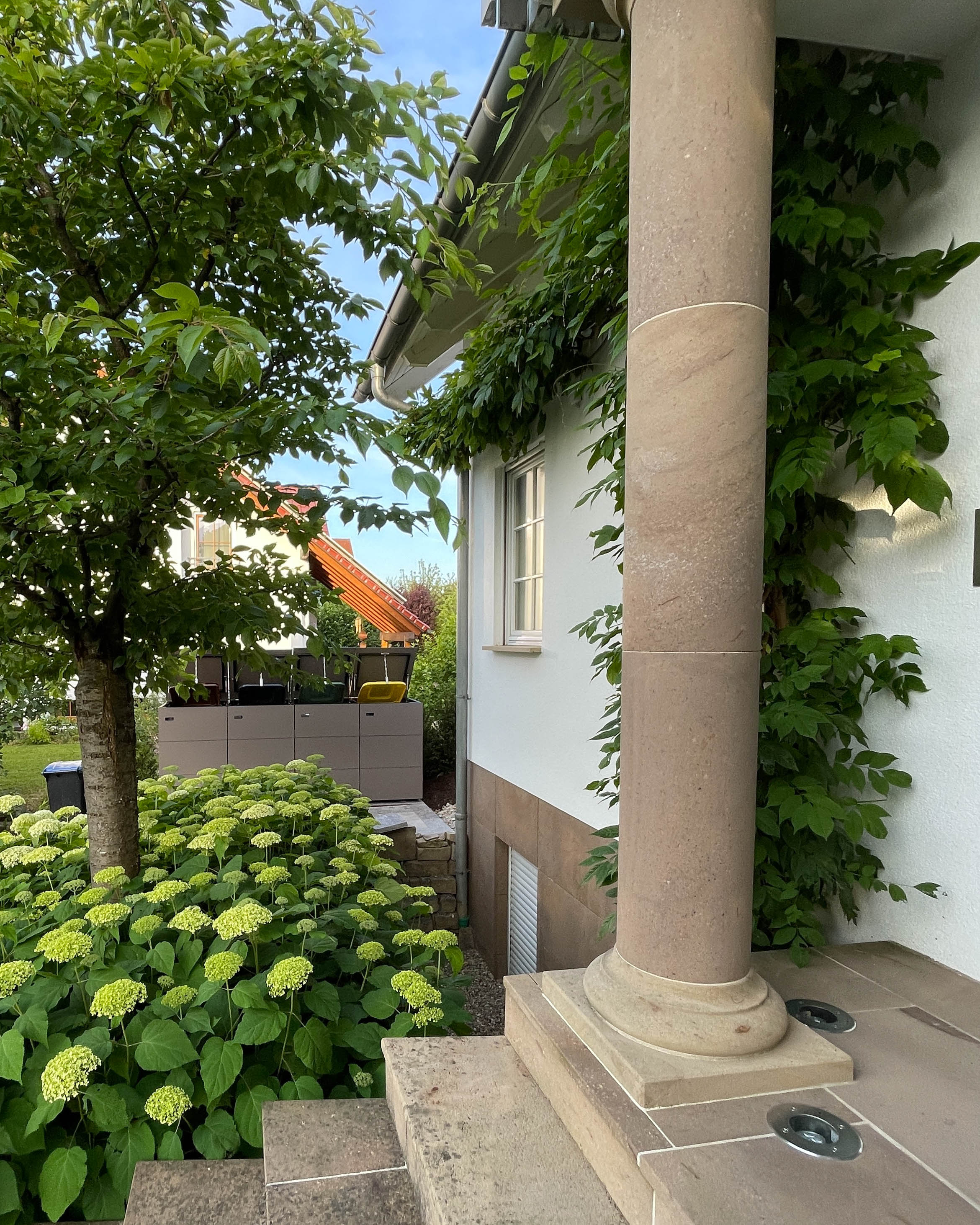 4er Mülltonnenhäuschen aus HPL im Farbton Toskana 1