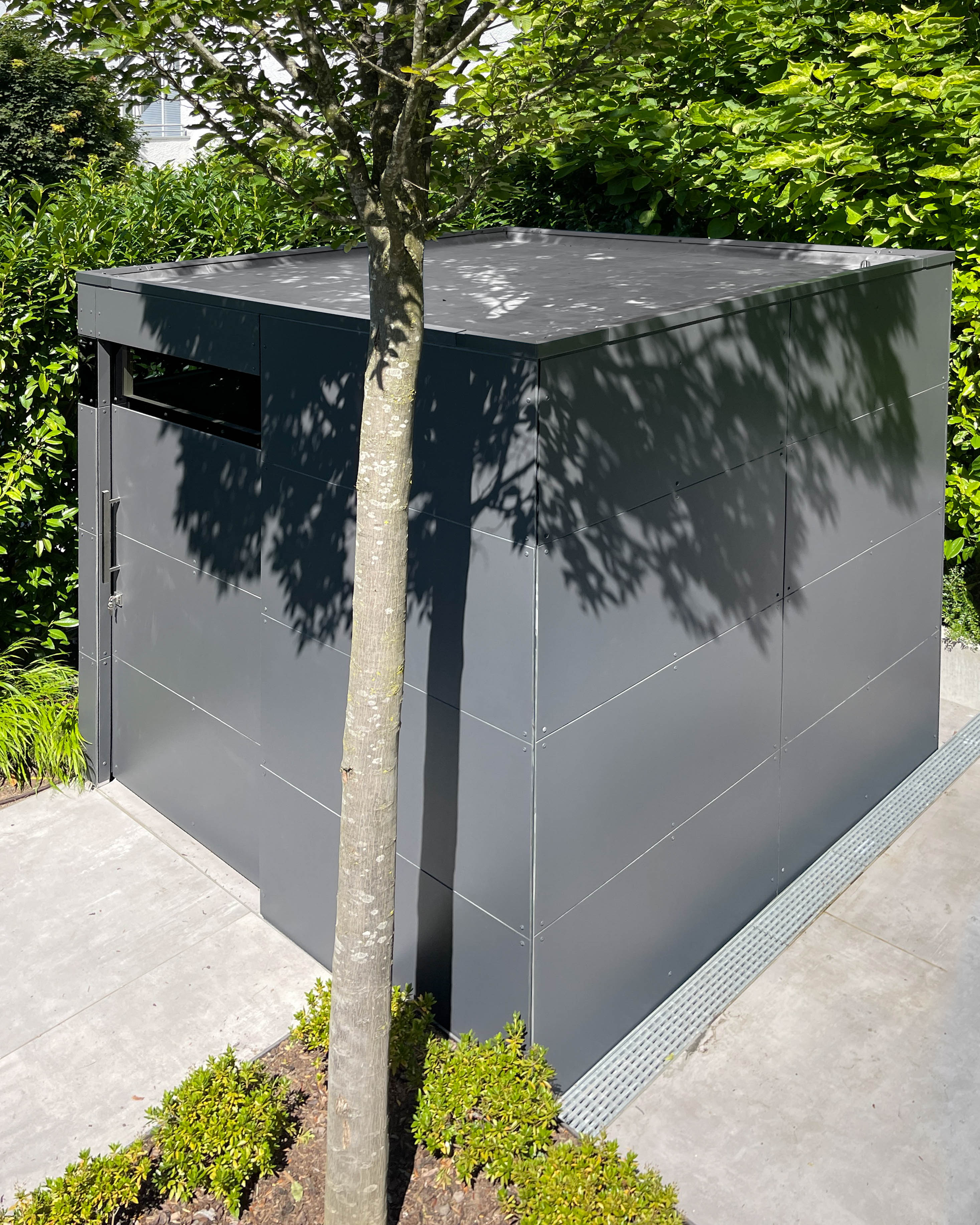 Flachdach des Design Gartenhauses in Charcoal Grey