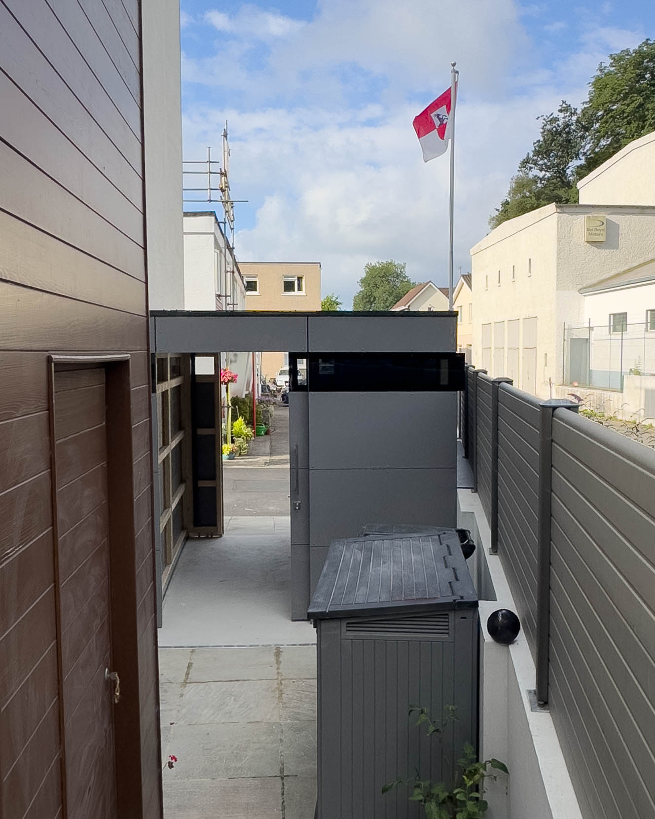 Gartenhaus mit doppelseitigen Schiebetüren 2