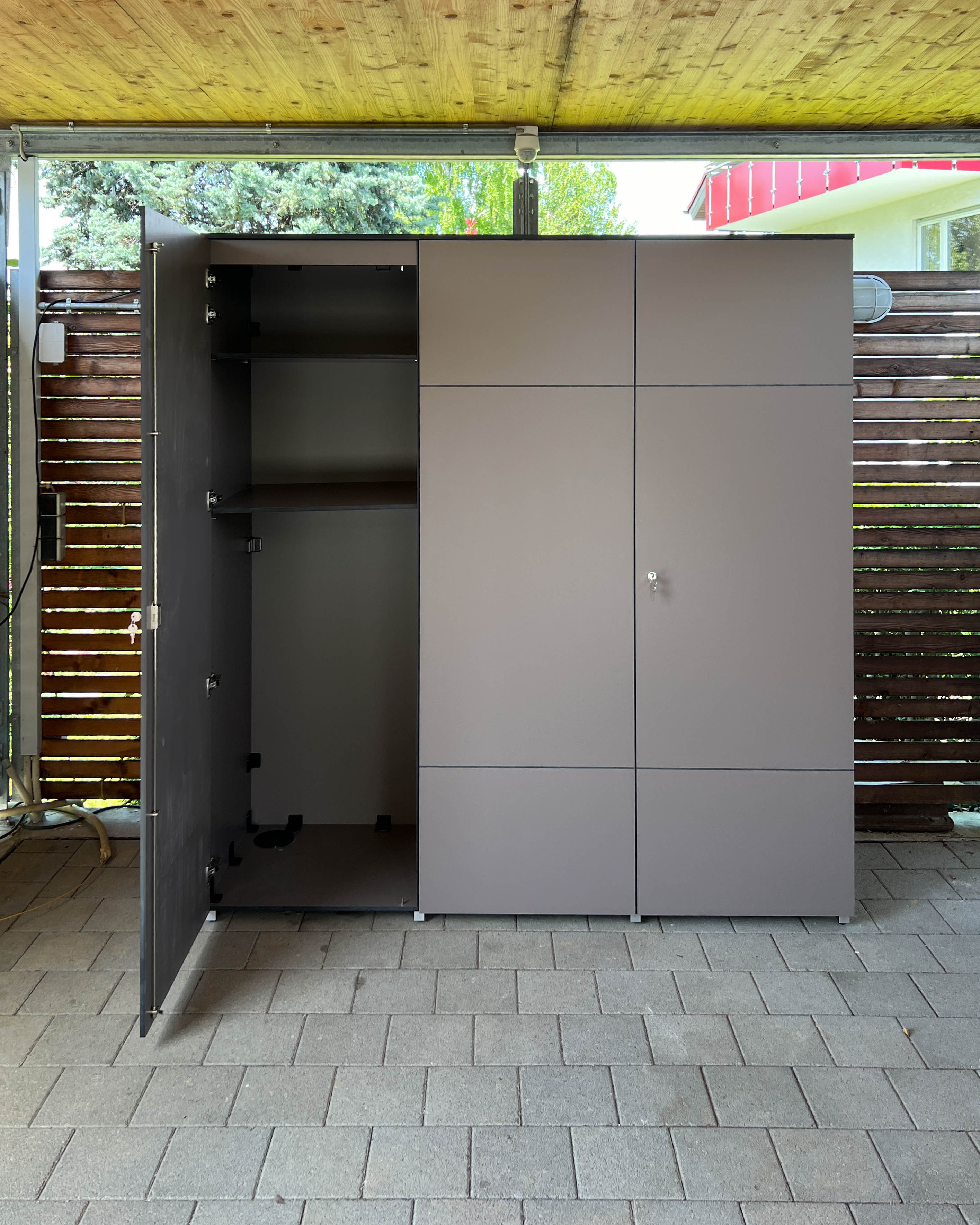 Hochschrank für die Terrasse 2