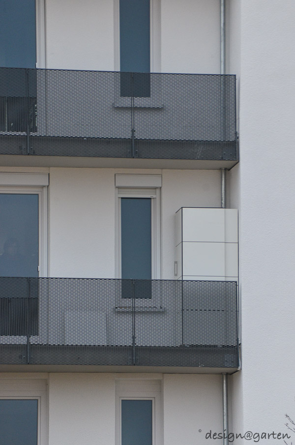 Efficient use of space in Unterschleißheim: storage space for urban balconies