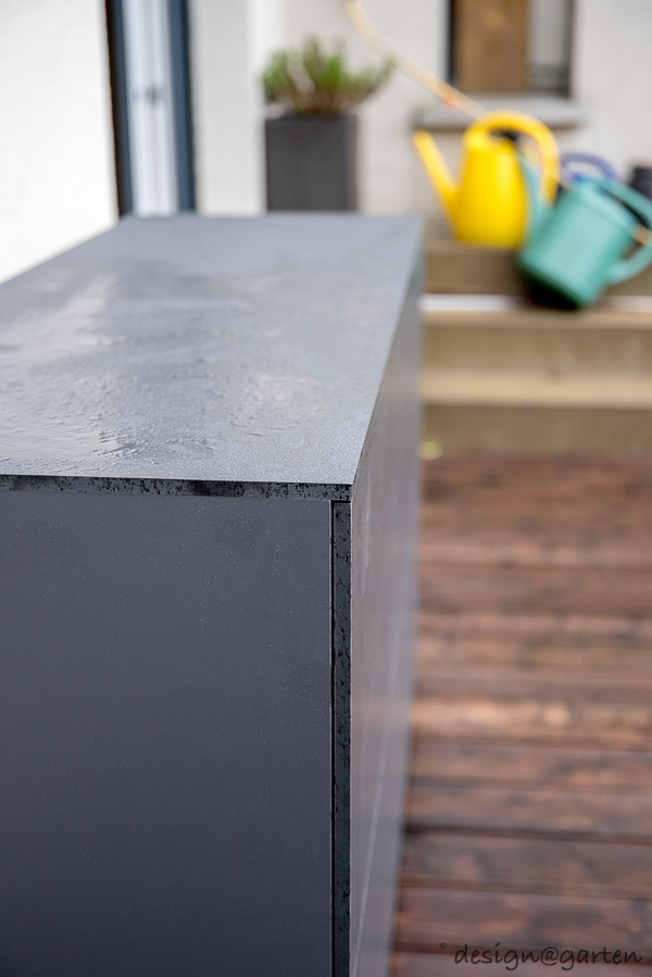 Storage space for garden furniture in Vienna: functionality on the terrace