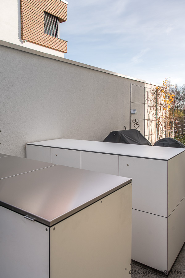 Maximum storage capacity in Hanover: a large custom-made garden cabinet and sideboard duo