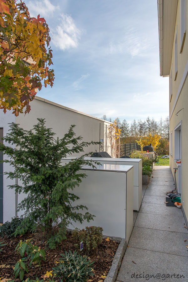 Maximum storage capacity in Hanover: a large custom-made garden cabinet and sideboard duo