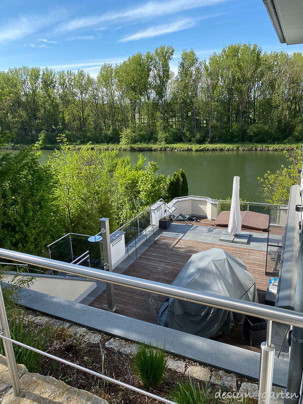 Weatherproof terrace cabinet made of HPL in the Munich region