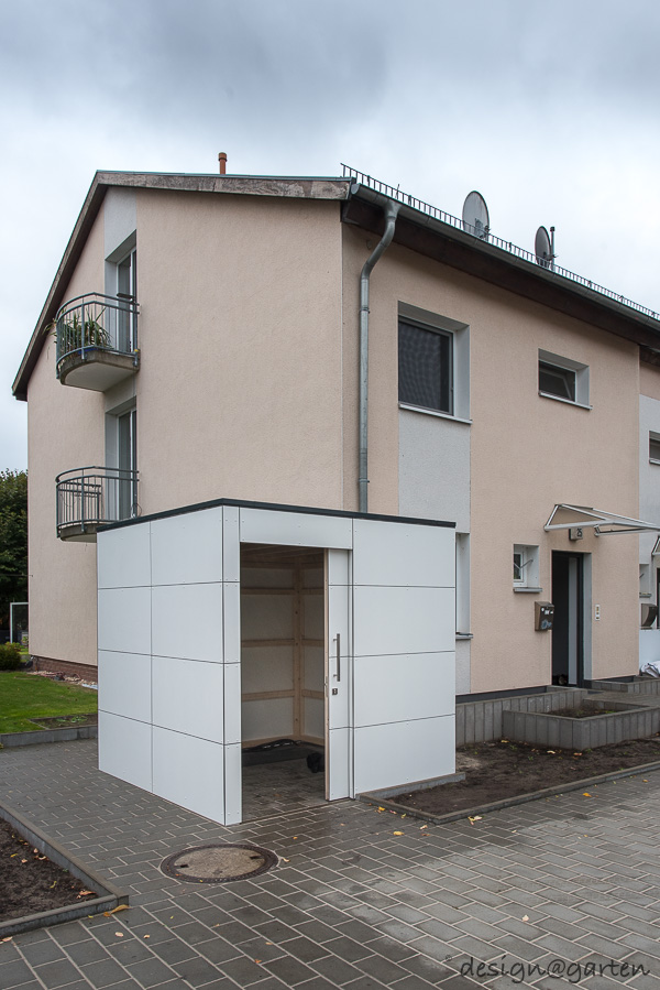 Optimal bicycle logistics in the front garden: space-saving bicycle shelter with system 2