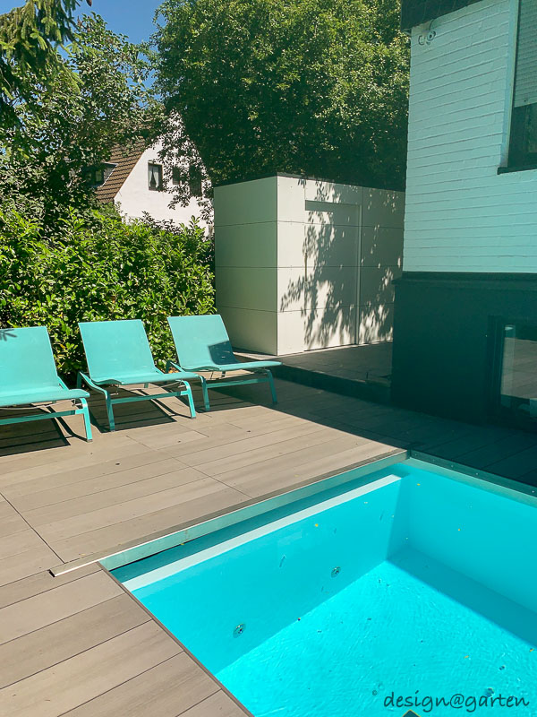 Modern pool house as a functional highlight by the water 2