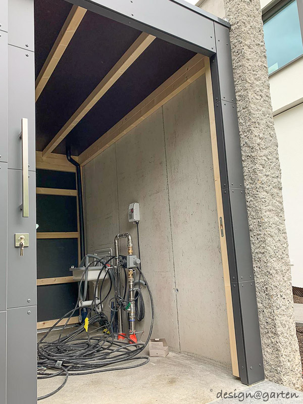 Customised extension solution: Functional equipment shed with direct wall connection 3