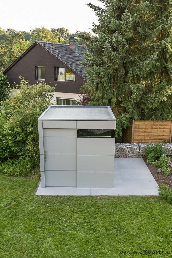 Modern tool shed as a functional addition in Ravensburg 4