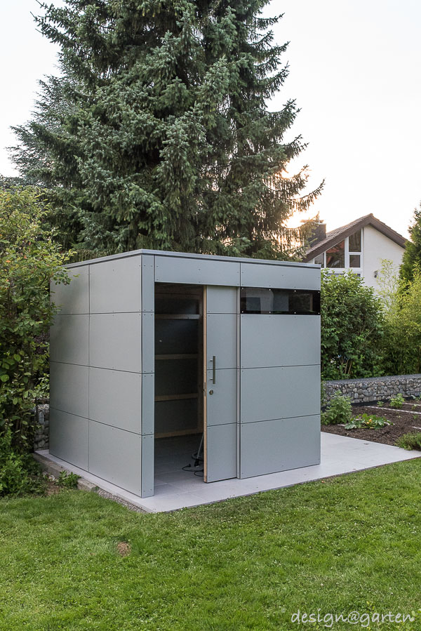 Modern tool shed as a functional addition in Ravensburg 3
