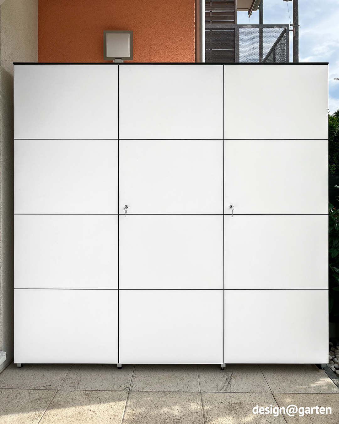 XXL patio cabinet for cushions, barbecue accessories and more 2