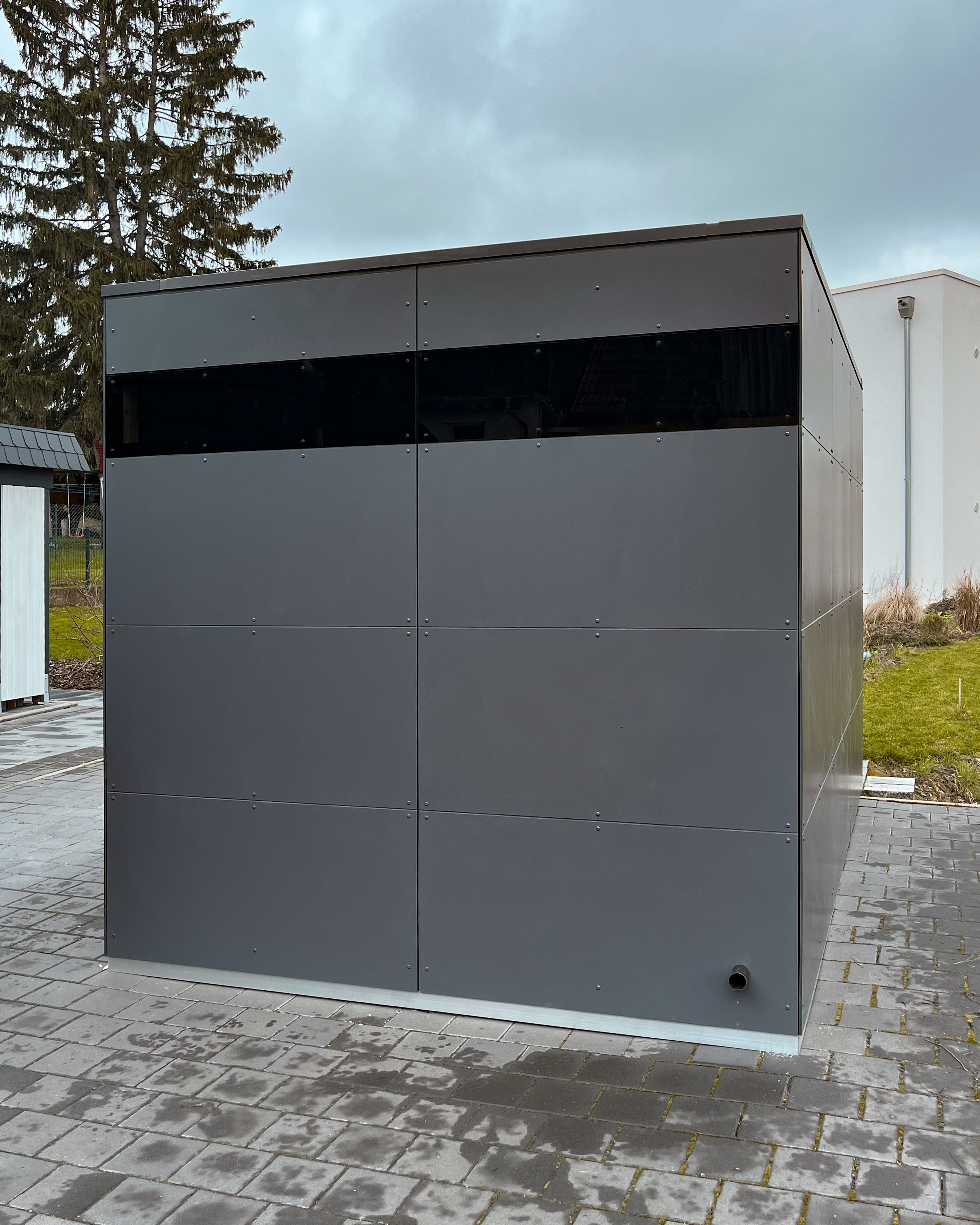 Garden shed in anthracite on existing surface 3