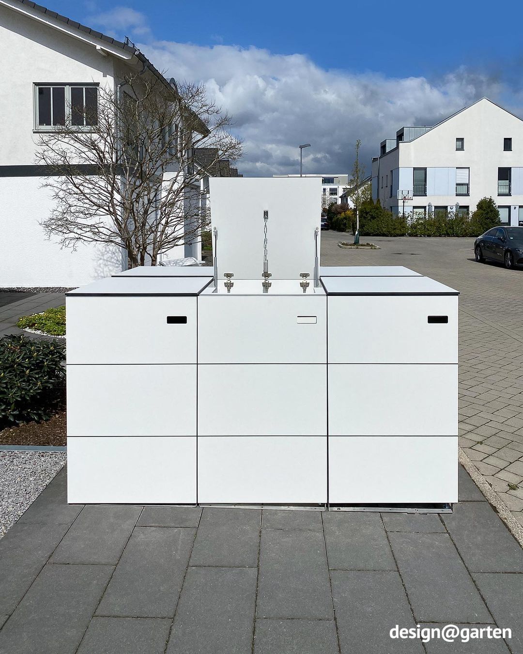 Modern bin storage unit – a shared solution for two neighbours 3