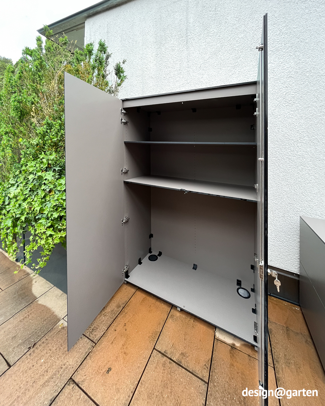 Garden cabinets as a storage concept: standard and custom-made from a single source 4