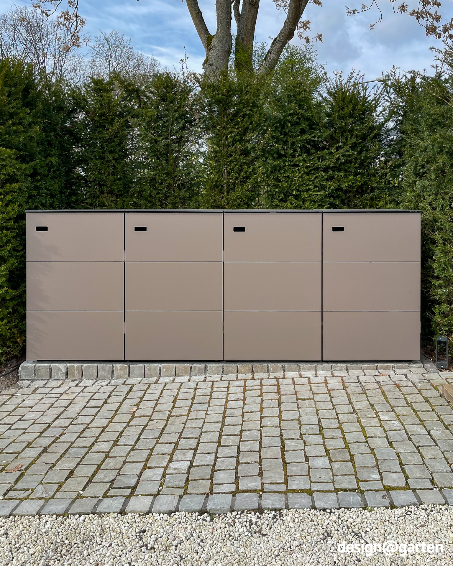 Modern refuse bin enclosure for 240-litre refuse bins 2