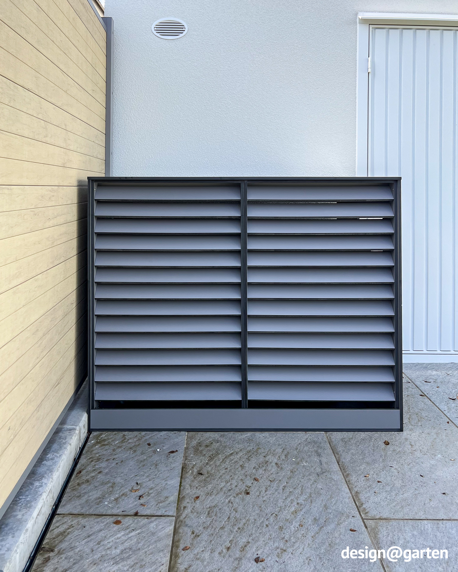 Hail-resistant cladding for heat pump made of HPL 2