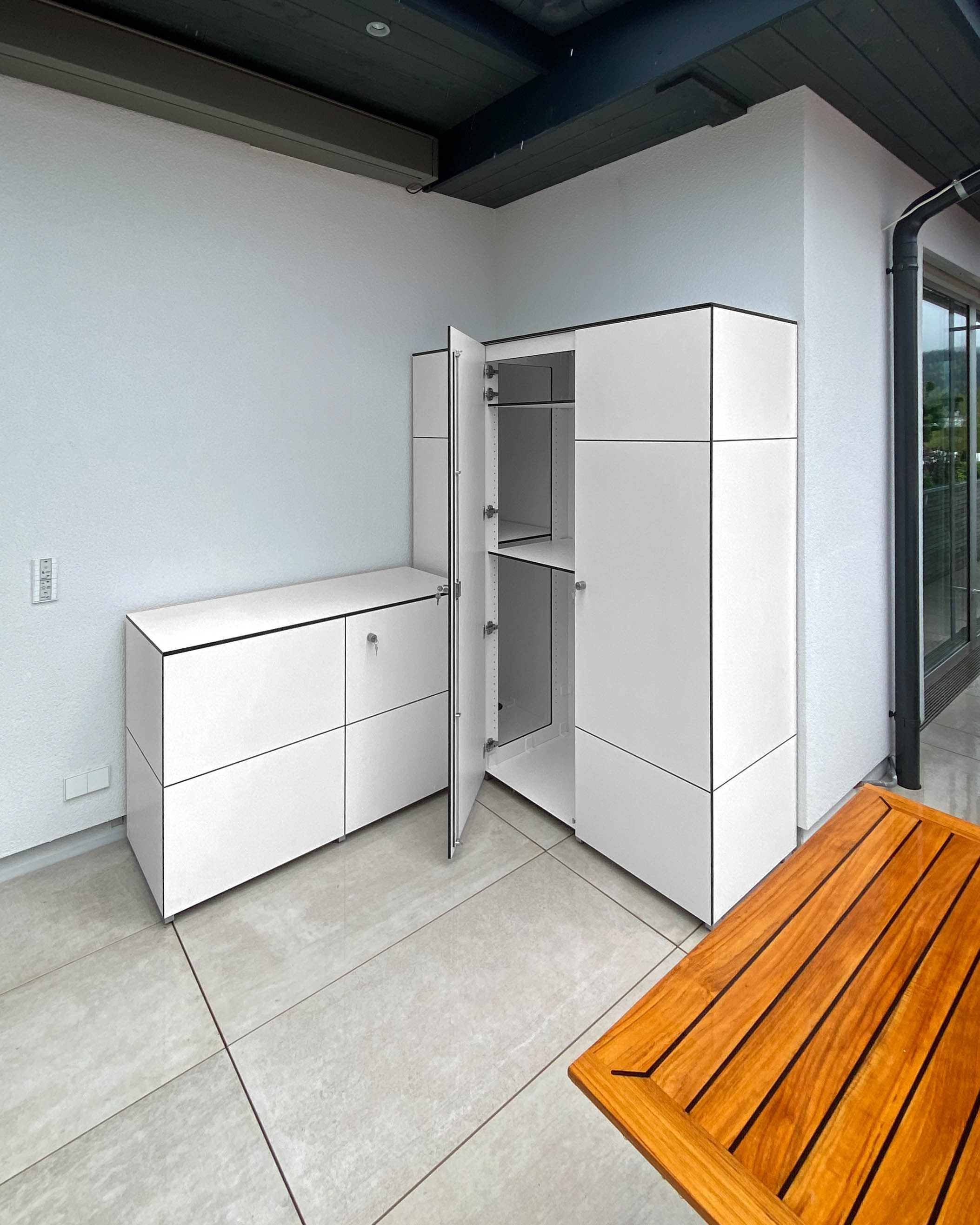 White patio cabinets in high and low 1