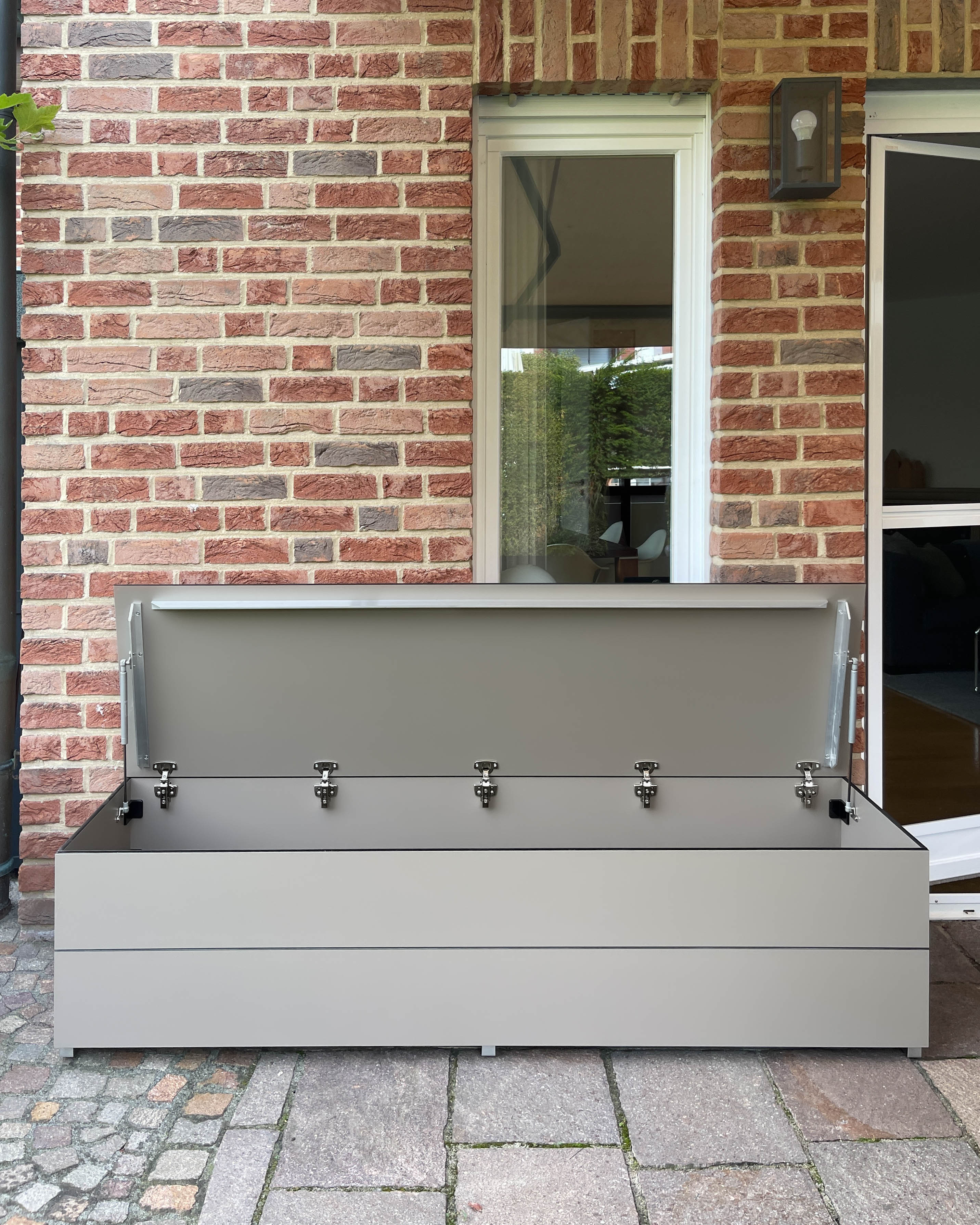 The modern garden chest 1