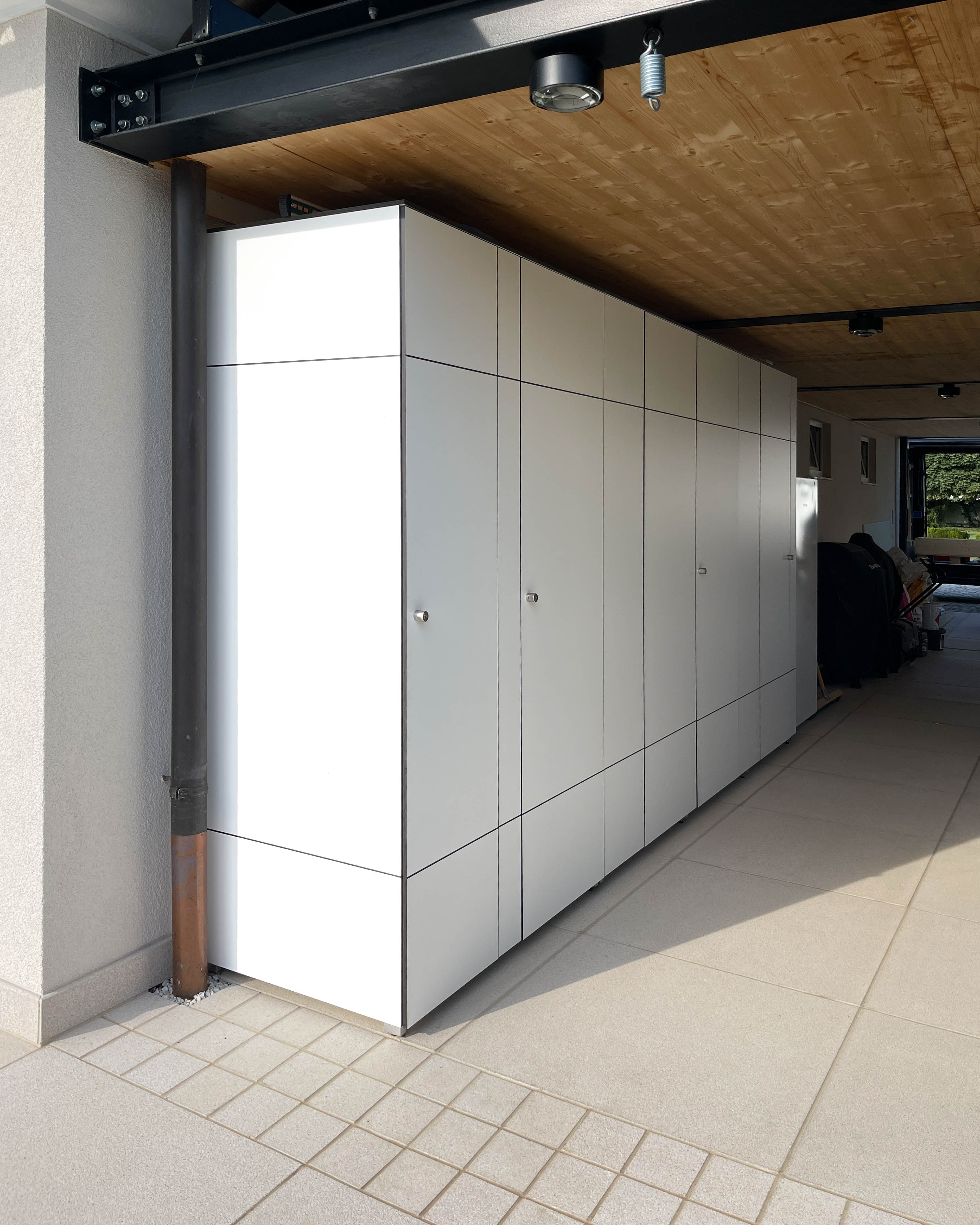 XXL outdoor wall unit 1