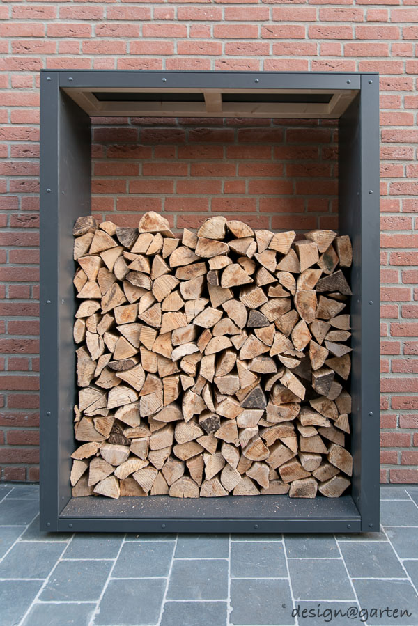 Almacenamiento elegante de leña para chimenea: la estética se une a la funcionalidad