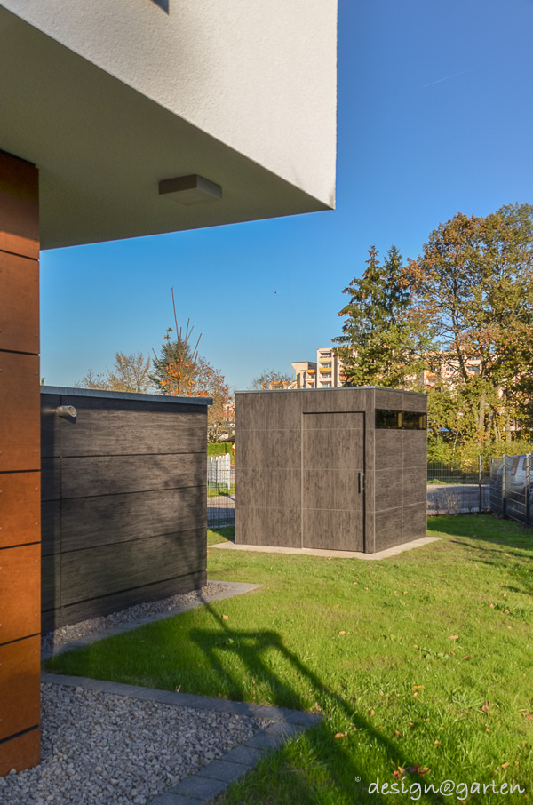 Simbiosis arquitectónica: caseta de jardín cubista de HPL como eco de la fachada