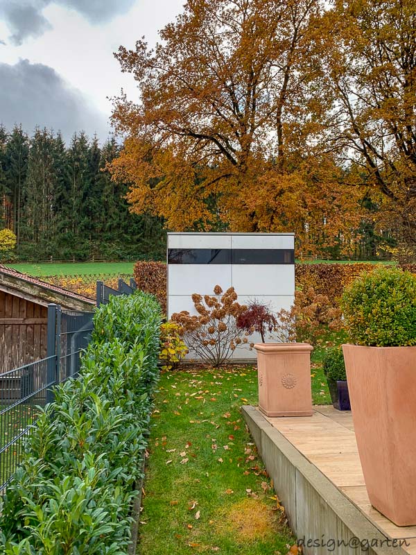 Exigencia arquitectónica al borde del bosque: espacio de almacenamiento sin comprometer el diseño