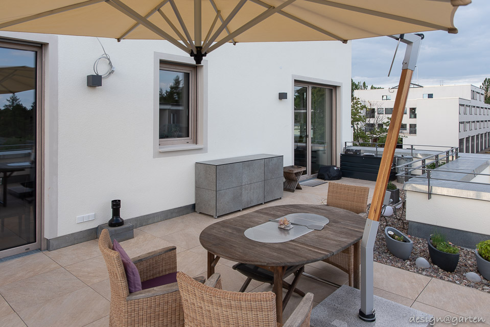 Aparador para exteriores con decoración Empire Slate: versatilidad elegante para la terraza 7