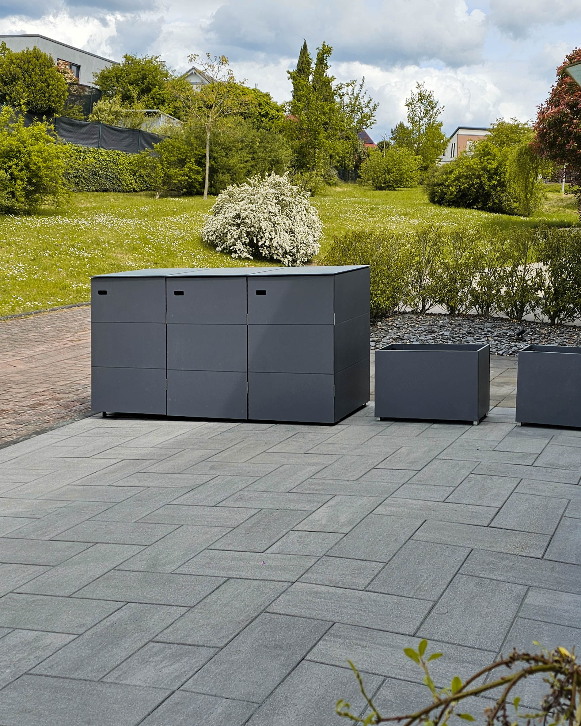 Cobertizo para contenedores de basura para 3 contenedores de 240 litros 3