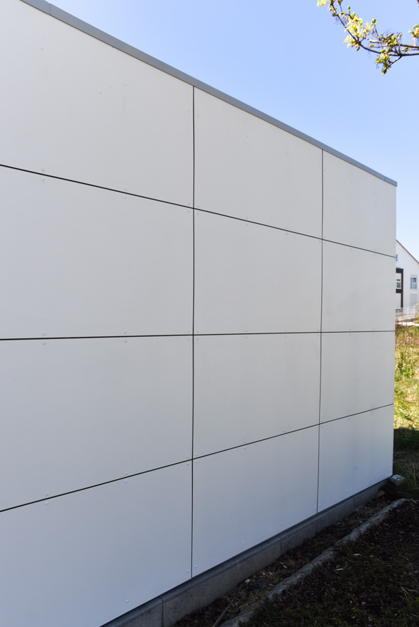 Efficacité maximale de l'espace : abri de jardin moderne sur mesure avec plan personnalisé