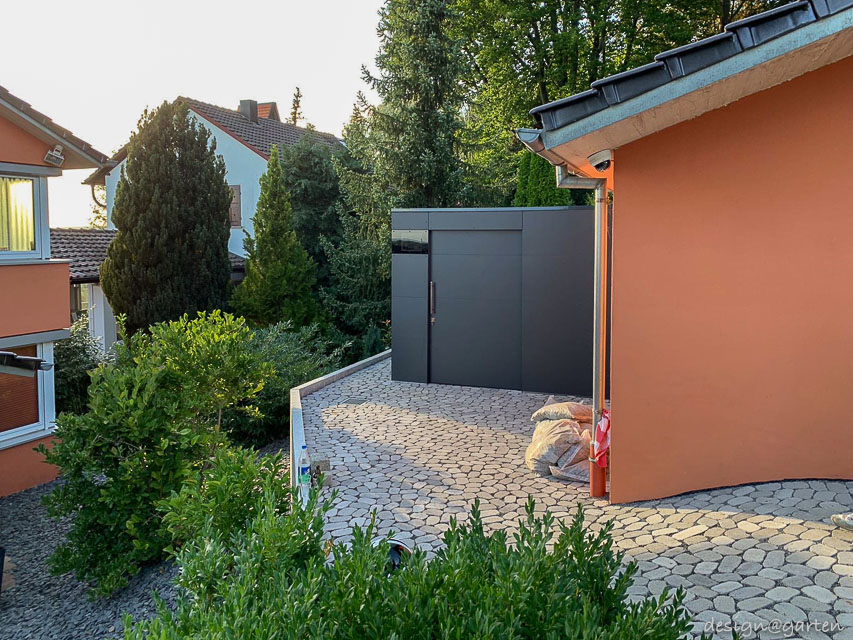 Accent architectural dans un environnement en terrasses : intégration parfaite sur plusieurs niveaux 6