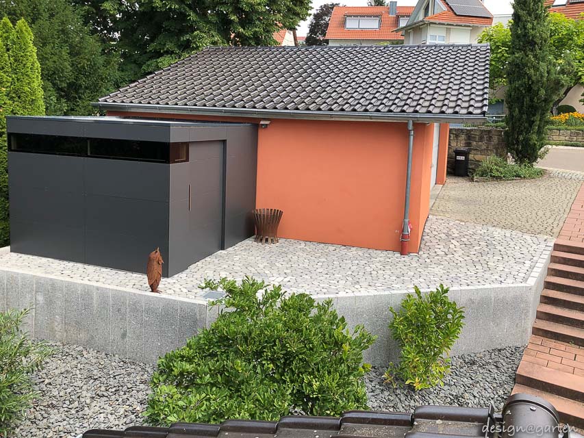 Accent architectural dans un environnement en terrasses : intégration parfaite sur plusieurs niveaux 4