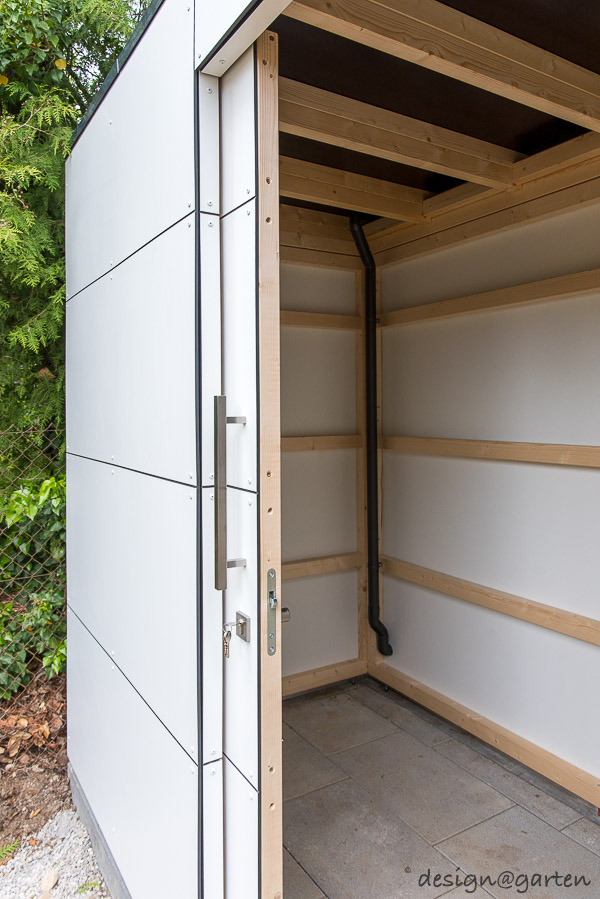 Abri de jardin moderne avec ossature en bois apparente 4