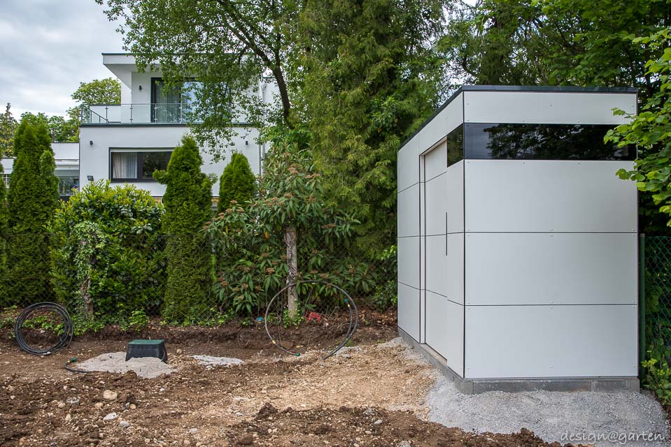 Abri de jardin moderne avec ossature en bois apparente 6