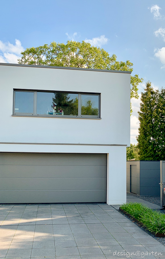 Abri de jardin avec rangement pour le bois : une solution architecturale dans le style Bauhaus 7