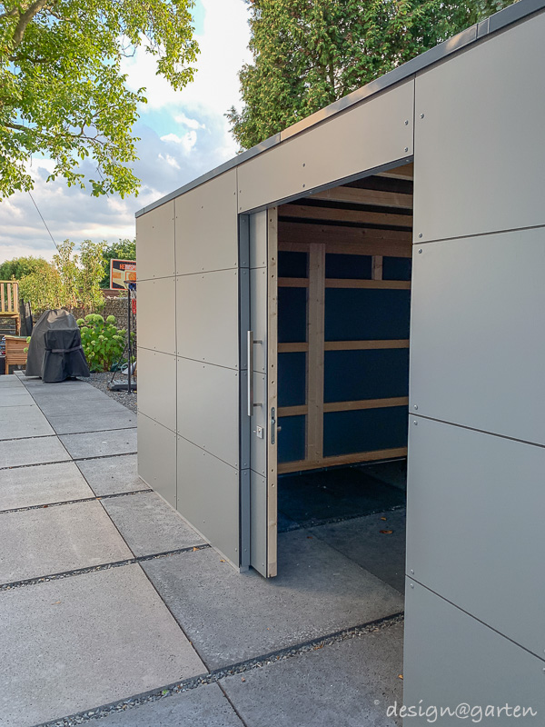 Abri de jardin avec rangement pour le bois : une solution architecturale dans le style Bauhaus 9