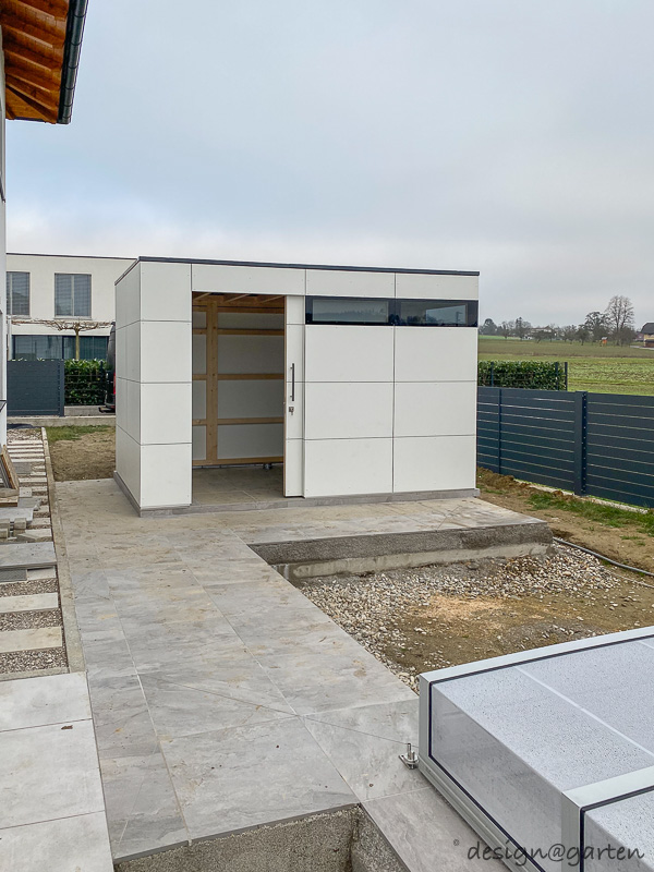 Pool house sur mesure : une architecture moderne pour des journées d'été détendues 3