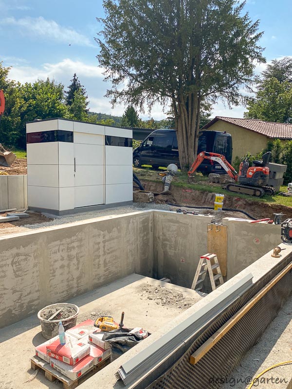 Pool house moderne avec façade vitrée : la centrale technique parfaite dans le jardin 4