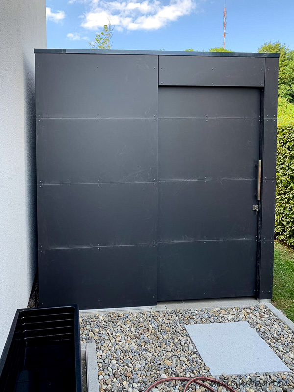 Abri de jardin exclusif avec double porte coulissante : efficacité maximale de l'espace sur mesure 4