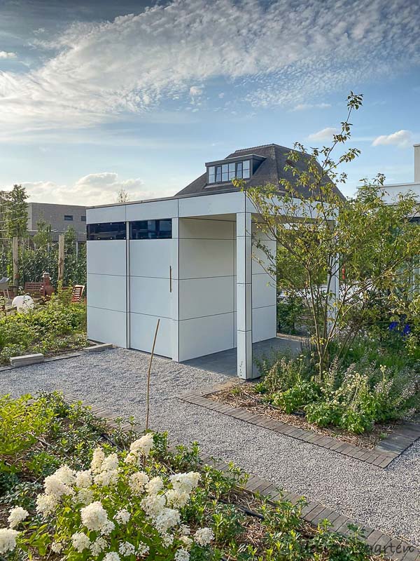Abri de jardin design avec pergola à Nimègue, Pays-Bas 1