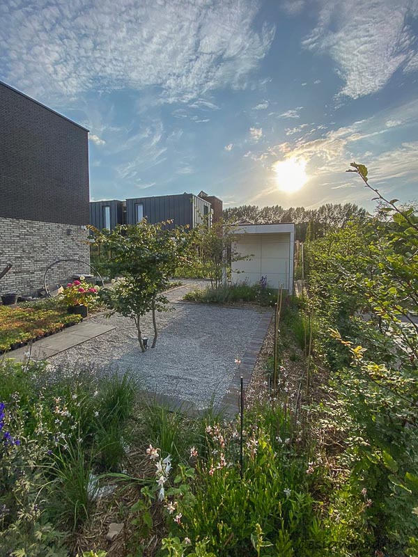 Abri de jardin design avec pergola à Nimègue, Pays-Bas 5