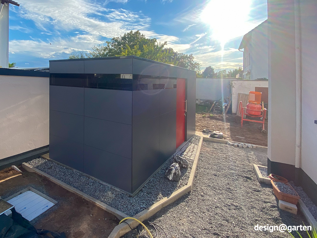 Abri de jardin multicolore anthracite avec porte rouge 3