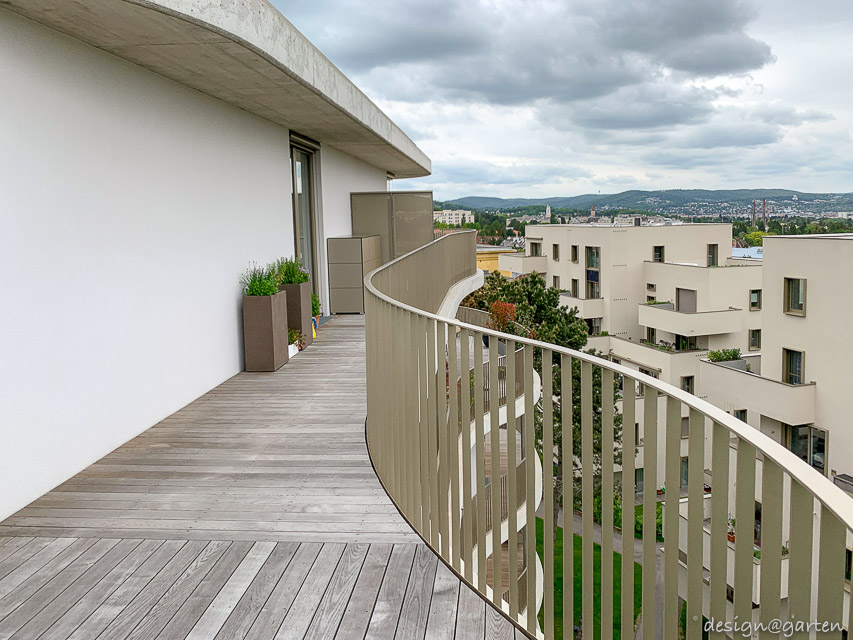 Alloggiamento tecnico su misura sul balcone a Vienna