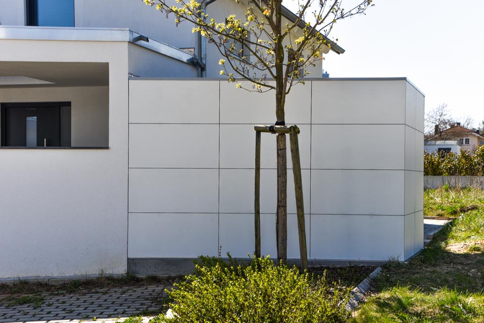 Massima efficienza dello spazio: moderno capanno da giardino su misura con pianta personalizzata