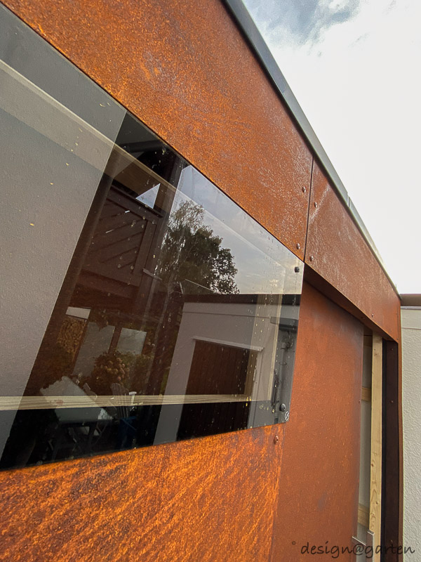 Casetta da giardino Cube in acciaio Corten – Oggetto di design su misura per il giardino